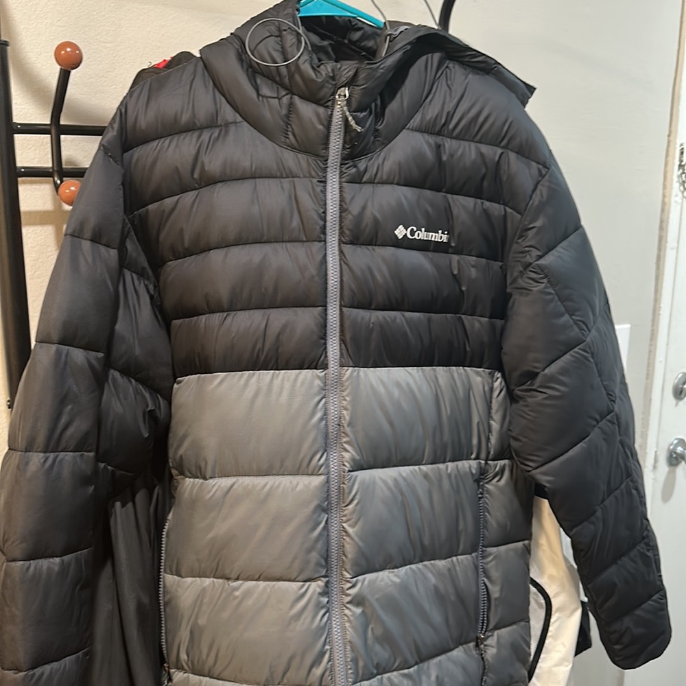 Columbia Men's Buck Butte Hooded Insulated Jacket Size XL Worn Twice.